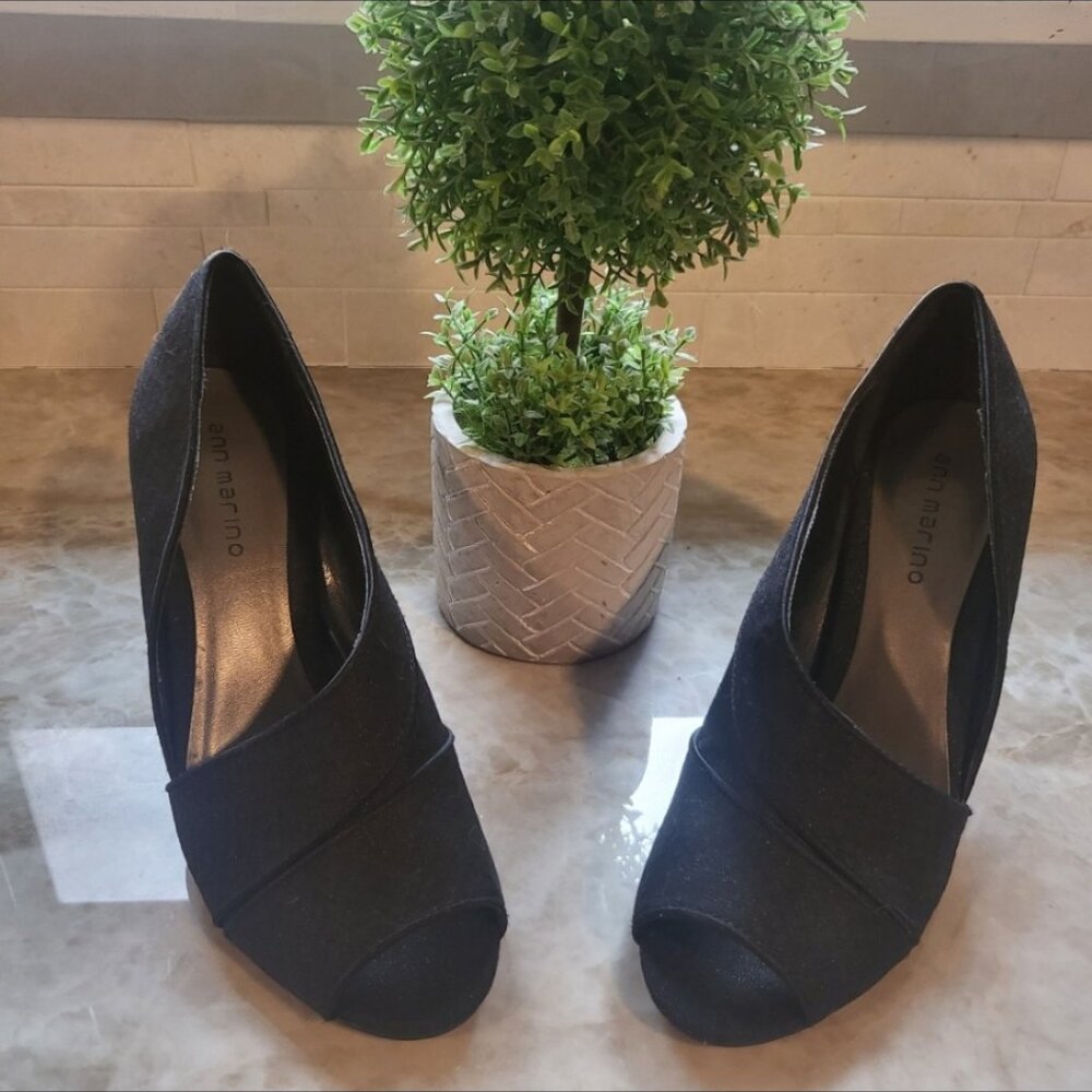 Ann Marino NWOT size 8m
